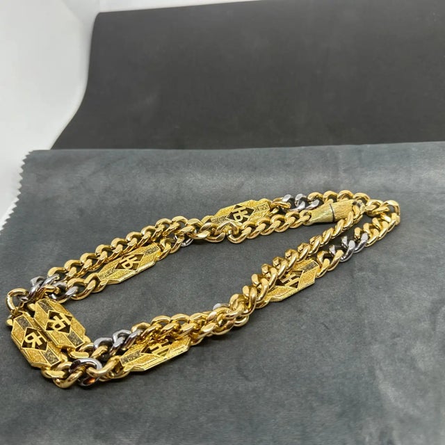 1960s Costume Jewelry Long Chain by Helen Rubinstein For Sale - Image 9 of 12