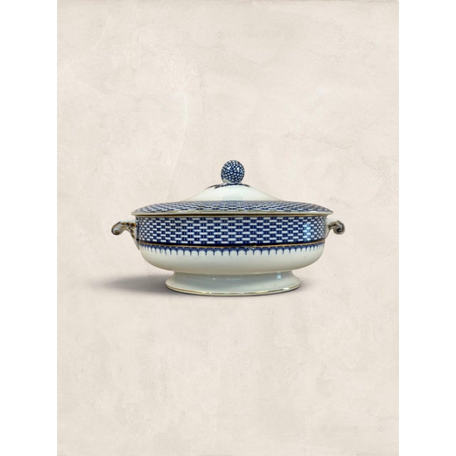Covered tureens don't often stop you in your tracks, but this one does. Royal Cauldon's 'Cromer' pattern delivers deep,...