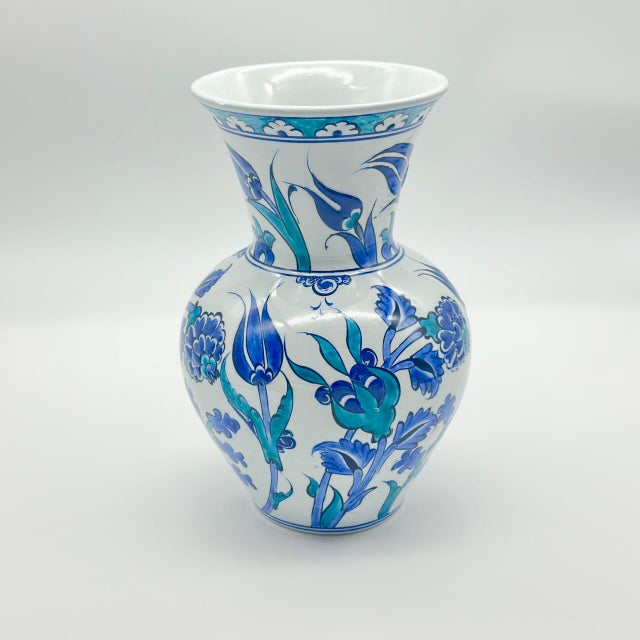 Handmade Ceramic Vase (20cm) – Blue & Turquoise Tulips – Cool Ocean Palette For Sale - Image 9 of 10