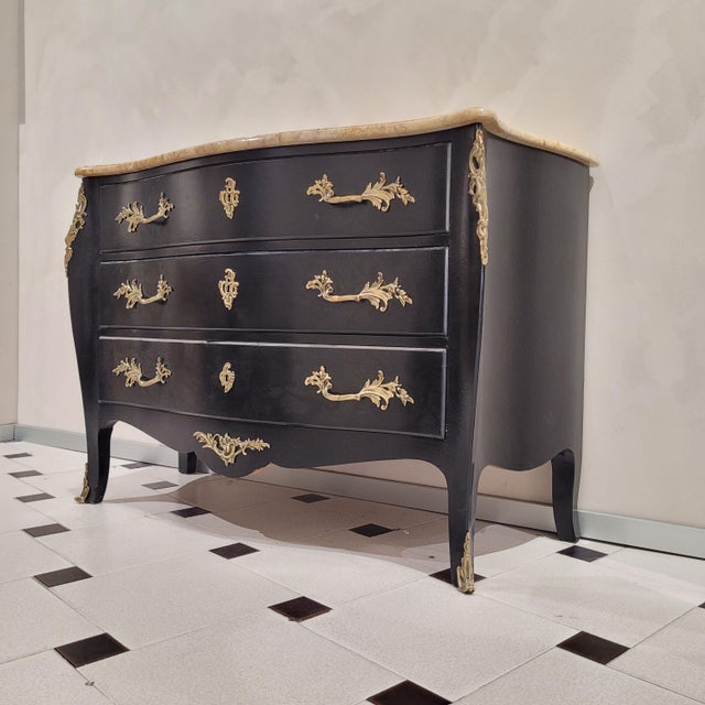 Louis XV Commode, Paris, France, 1900s For Sale - Image 17 of 18