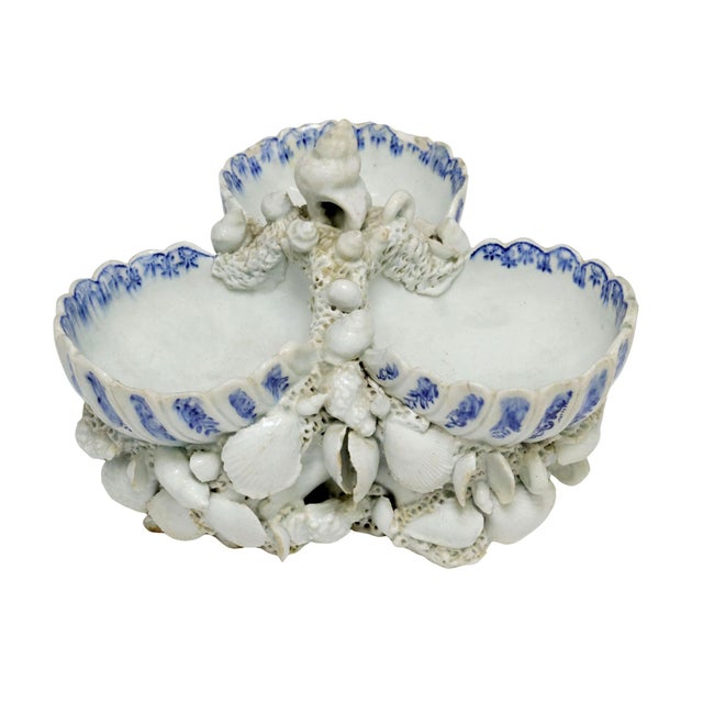 18th-century Bow Porcelain Underglaze Blue Shell Sweetmeat or Pickle Dish, Circa 1755 The Bow factory sweetmeat or pickle...