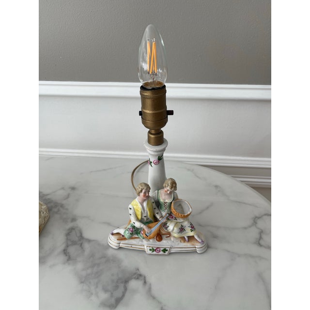 1940s Vintage Figural French Style Lamp For Sale - Image 5 of 8