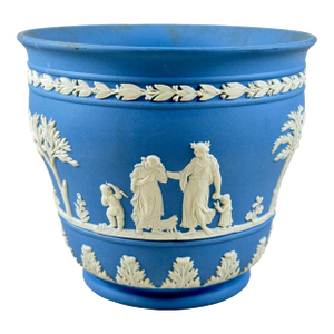 1970s Wedgwood Blue Jasperware Cache Pot Jardiniere