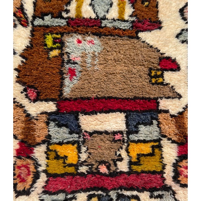 Vintage Ecuadorian Hand-Made Woven Shag Tapestry For Sale In Los Angeles - Image 6 of 9