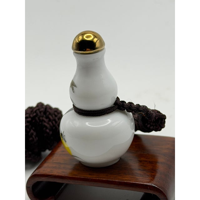 Small Painted Porcelain Tube Shape Snuff Bottle For Sale In Chicago - Image 6 of 10