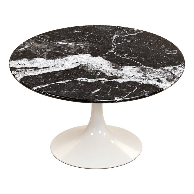 Tulip Coffee Table in Marble by Eero Saarinen, 1960s For Sale