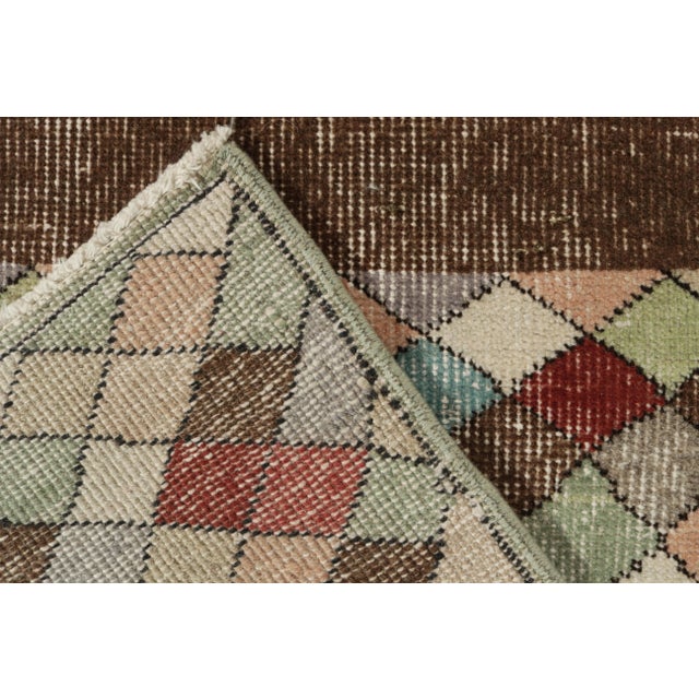 1960s 1960s Vintage Zeki Müren Rug in Brown, Peach, Mint Green Medallion Pattern For Sale - Image 5 of 6