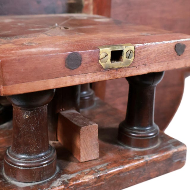 Early 19th Century Georgian Hand-Carved Mahogany Tilt-Top Supper Table For Sale - Image 9 of 13