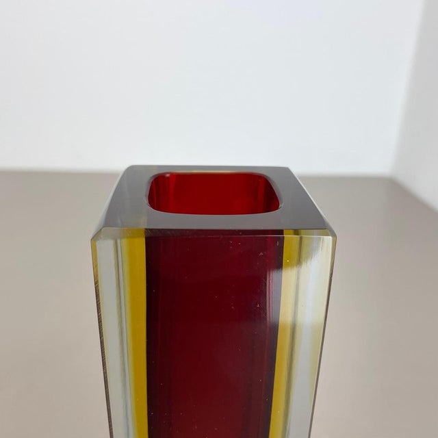 Large Red Murano Glass Sommerso Cube Vase attributed to Flavio Poli, Italy, 1970s For Sale - Image 8 of 18