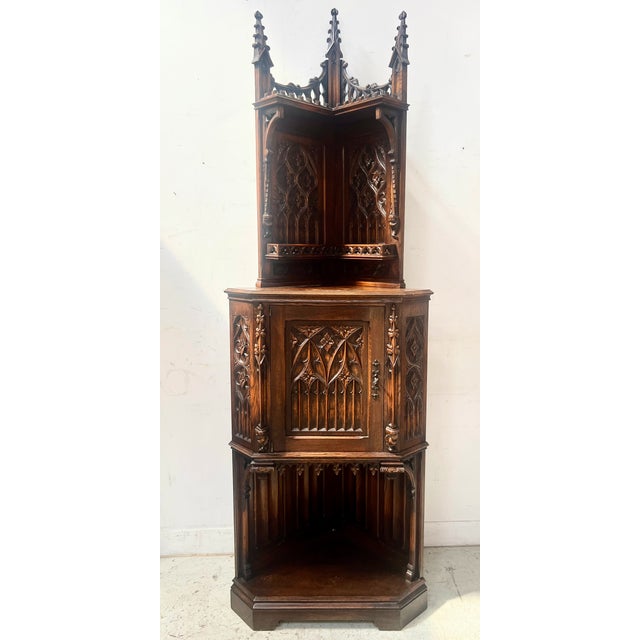 Gothic-Style Corner Cabinet in Oak, 1900s For Sale - Image 16 of 16