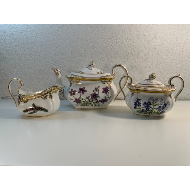 Vintage Spode Stafford Flowers English Bone China Tea Service, 3-Piece Set For Sale - Image 14 of 18