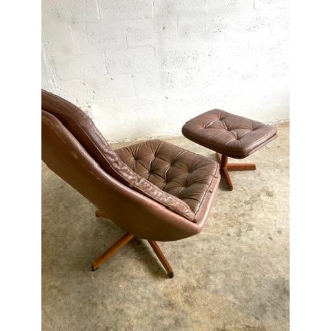 Mid-Century Modern Madsen & Schubell Ms68 Leather Danish Mid Century Swivel Recliner Chair and Ottoman For Sale - Image 3 of 12