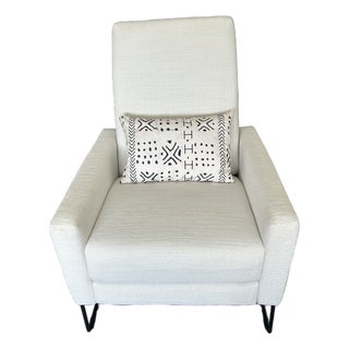 Design Within Reach "Flight" Recliner by Jeffrey Bernett for American Leather For Sale