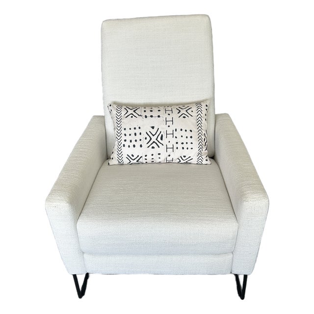 Design Within Reach "Flight" Recliner by Jeffrey Bernett for American Leather For Sale