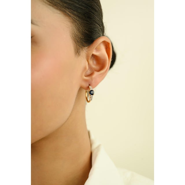 Metal 1.48 Ct Blue Sapphire & Diamond Huggie Hoop Earrings Gift in 14k Yellow Gold- A Pair For Sale - Image 7 of 14