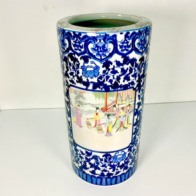 April Showers…Antique Chinoiserie Hollywood Regency Flow Blue Porcelain Umbrella Stand. For Sale - Image 4 of 13