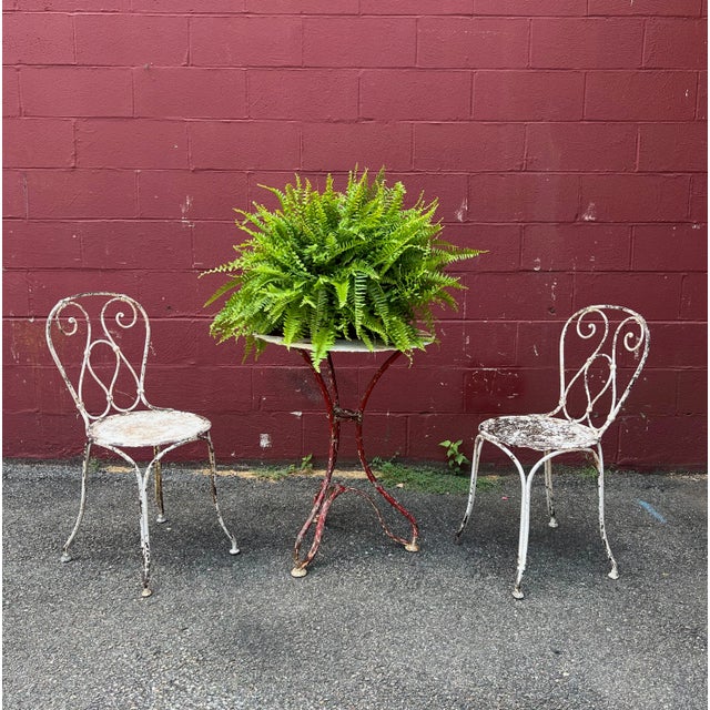 French Garden Bistro Table in Distressed Paint For Sale - Image 12 of 13