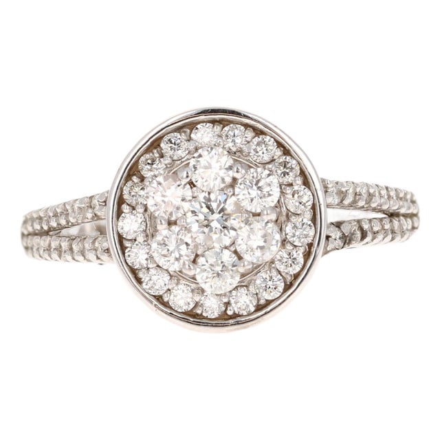 Modern Contemporary Natural Diamond 0.60 Carat White Gold Engagement Ring For Sale