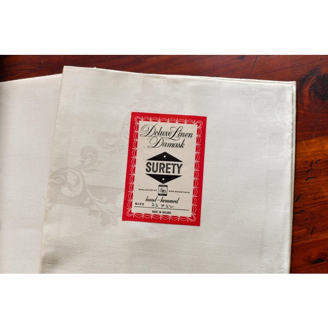1960s Vintage Surety Irish Deluxe Linen Damask Ivory Napkins 22" New Old Stock - A Set of 6 For Sale - Image 5 of 7