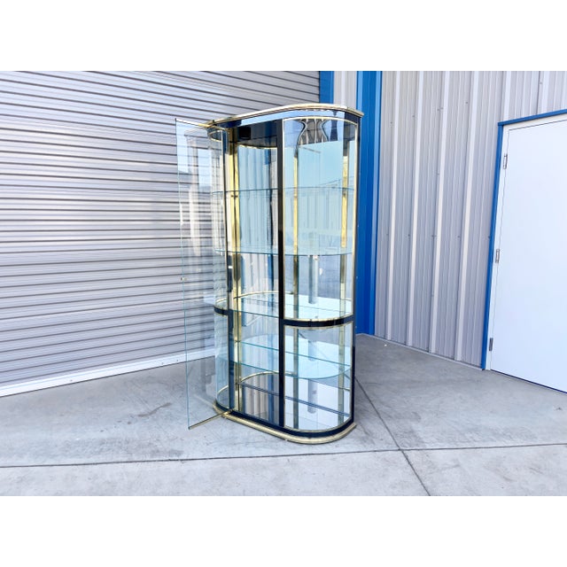 1970s Vintage Brass & Gunmetal Curved Display Cabinet Styled After Mastercraft For Sale - Image 9 of 13
