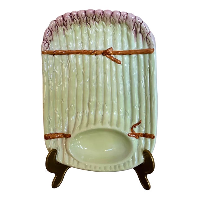 Majolica Ceramic Trompe-L’Oeil Hand-Painted Asparagus Dish, 1950s-1970s For Sale