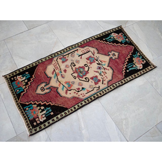 1970s Small Rug, Entryway Rug, Bath Mat, Kitchen Decor, Turkish Rug, Door Mat 1'8" X 3'6" For Sale - Image 10 of 12