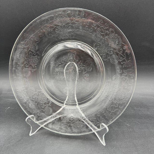 1930s Vintage Hazel Atlas Depression Glass "Florentine 2" Clear Dinner Plate 1930s 10" For Sale - Image 5 of 5