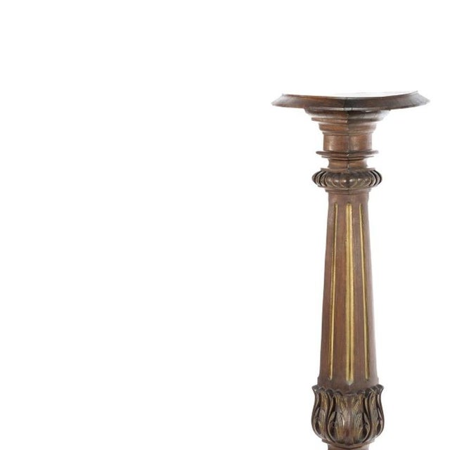 Furniture - Pair of columns - 19th century. Portuguese, from the 19th/20th century, in walnut wood with gilding....