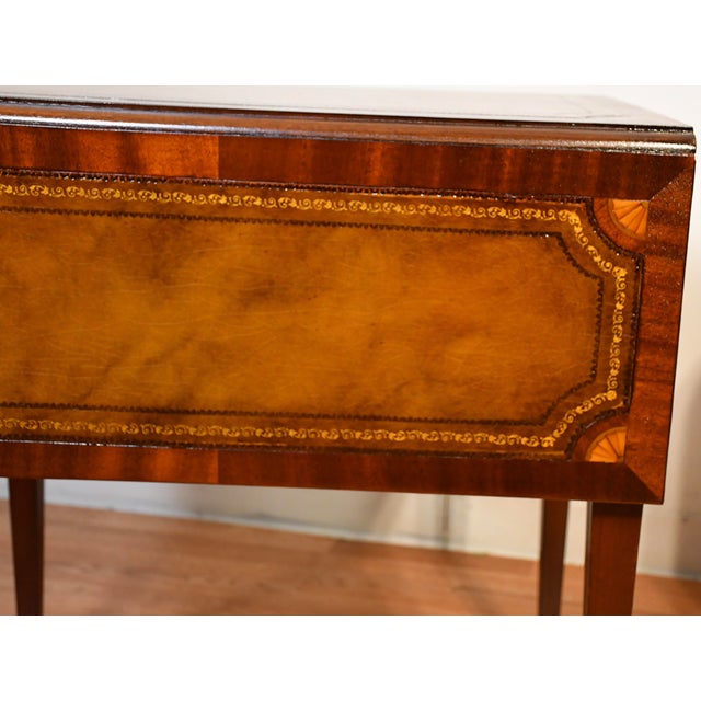 1930s English Hepplewhite Mahogany Satin Wood Inlay Leather Top Drop-Leaf Pembroke Side Tables For Sale - Image 11 of 18
