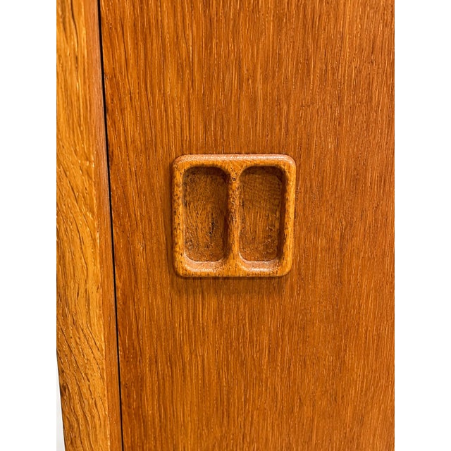 Mid Century Modern Oak Jr. Credenza | Danish Storage | Entryway Cabinet, Circa 1960's For Sale In New York - Image 6 of 13