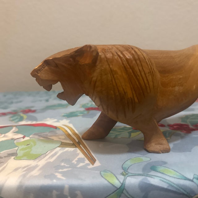 Amber Mid-Century Modern Hand-Carved Teak Wood Roaring Lion Sculpture For Sale - Image 8 of 12