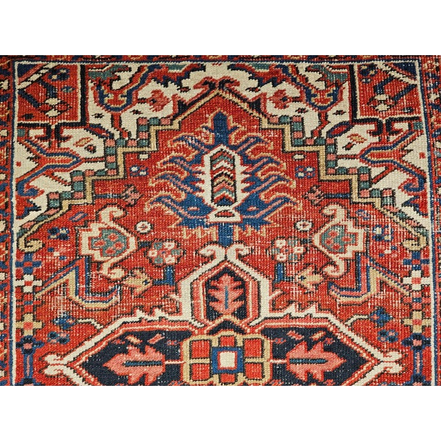 1900 - 1909 Vintage Persian Heriz Serapi Rug, Hand-Knotted Wool, Geometric Pattern, Brick-Red & Ivory, 4x4 For Sale - Image 5 of 18