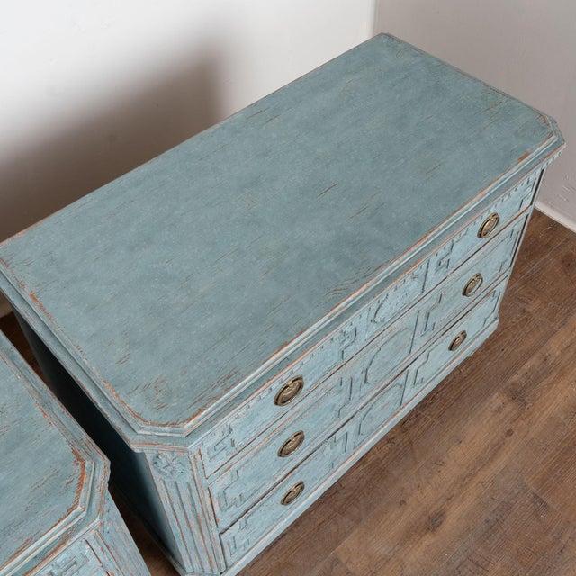 Late 19th Century 19th Century Swedish Pair of Blue Chest of Three Drawers or Nightstands For Sale - Image 5 of 17
