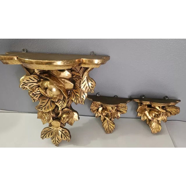 1920s C1920's Antique Italian Carved Giltwood "Floral Rose" Pattern Wall Shelves/ Display Brackets Set of 3 For Sale - Image 5 of 12