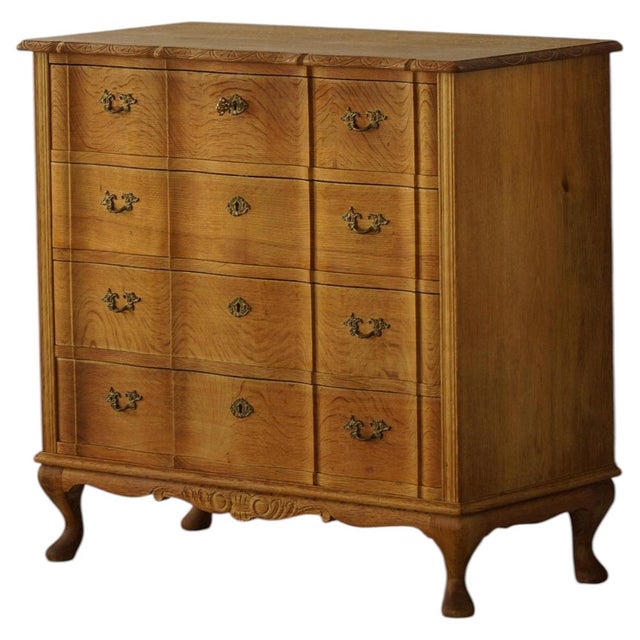 Mid-Century Modern Danish Chest of Drawers in Oak by Henning Kjærnulf, 1960s For Sale - Image 18 of 18