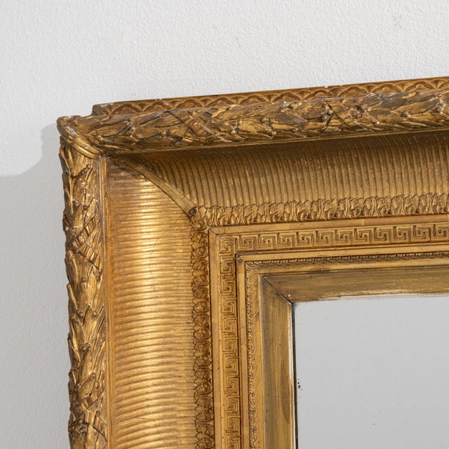 A mirror whose gold gilt frame, rectangular gives it real character at first glance. Dating to 1840s and originating from...