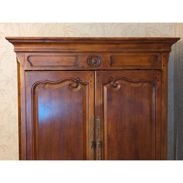 1980s Henredon French Provincial Carved Wood Illuminated Armoire Brand For Sale - Image 10 of 11