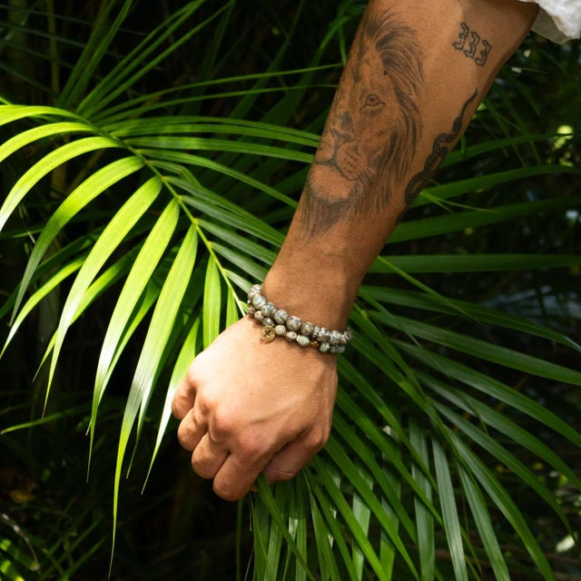 Inner Power Bronze & Nepal Beaded Bracelet For Sale In Miami - Image 6 of 8