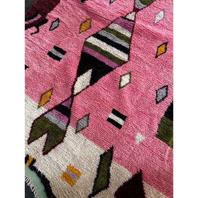Bauhaus Moroccan Boujad Wool Rug with Abstract Composition, 1990 For Sale - Image 3 of 12