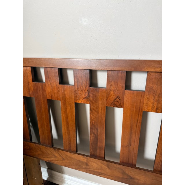 Altavista Lane Vintage 1970s Lane Altavista Brutalist Staccato Rosewood and Walnut Headboard in King by Paul McCobb For Sale - Image 4 of 11