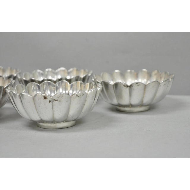Vintage Regency Style Silver Plated Scalloped Stacking Nut Dish Bowl - Set of 8 For Sale In Philadelphia - Image 6 of 14