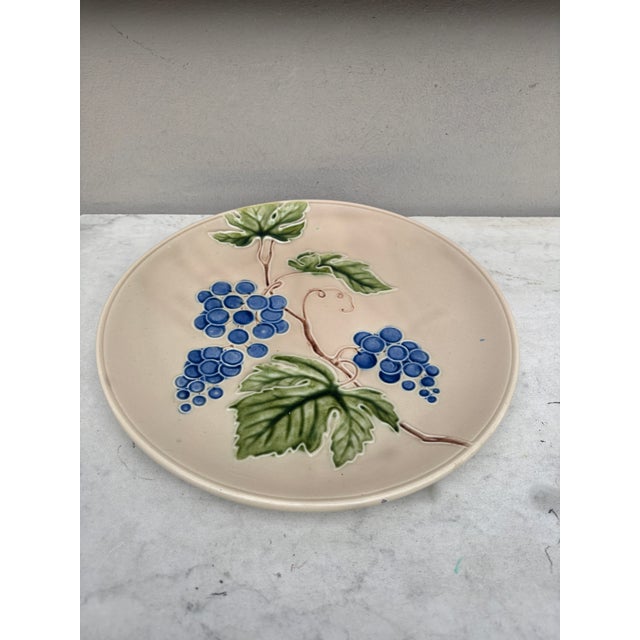Large German Majolica Grapes Platter Circa 1920. 11.7 diameter.