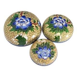 Mid-20th Century Chinese Cloisonné Peony Nesting Boxes, Set of Three For Sale
