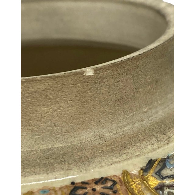 Early 20th Century Meiji Period-Style Satsuma Earthenware Urn With Lid and Warriors, Businessmen, and Butterflies and Gilt Highlights Design For Sale - Image 11 of 13