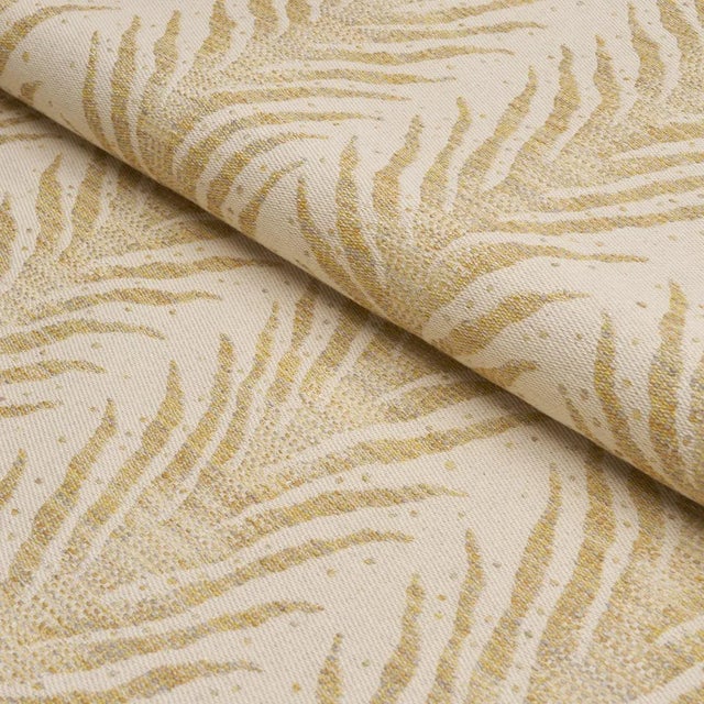 Schumacher SAMPLE - Schumacher x Celerie Kemble Creeping Fern Fabric In Mimosa Glow For Sale - Image 4 of 4