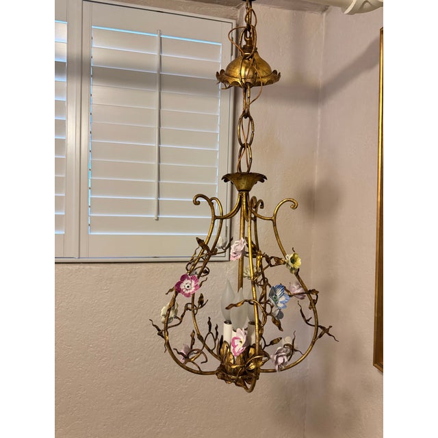 Italian Tole Vintage Chandelier With Polychrome Porcelain Flowers For Sale - Image 6 of 6
