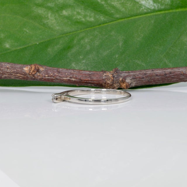 Diamond Estate Ring With Earth-Mined Diamond in Solid 10k Gold - Fine Jewelry, Size 6.25 For Sale In Columbus - Image 6 of 9