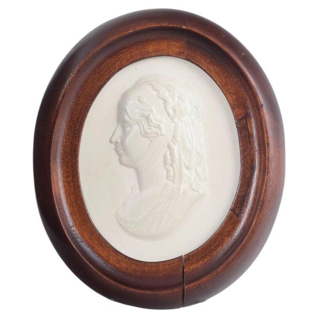 1970s Oval Relief Plaque in Biscuit Porcelain with Female Profile Portrait by Meissen, 1970s For Sale - Image 5 of 5