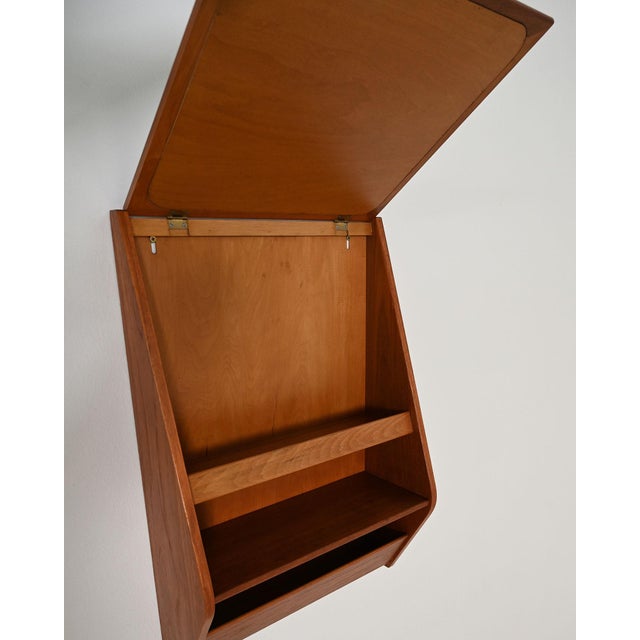 1960s Scandinavian Teak Wall Mirror with Storage Compartment, 1960s For Sale - Image 5 of 9