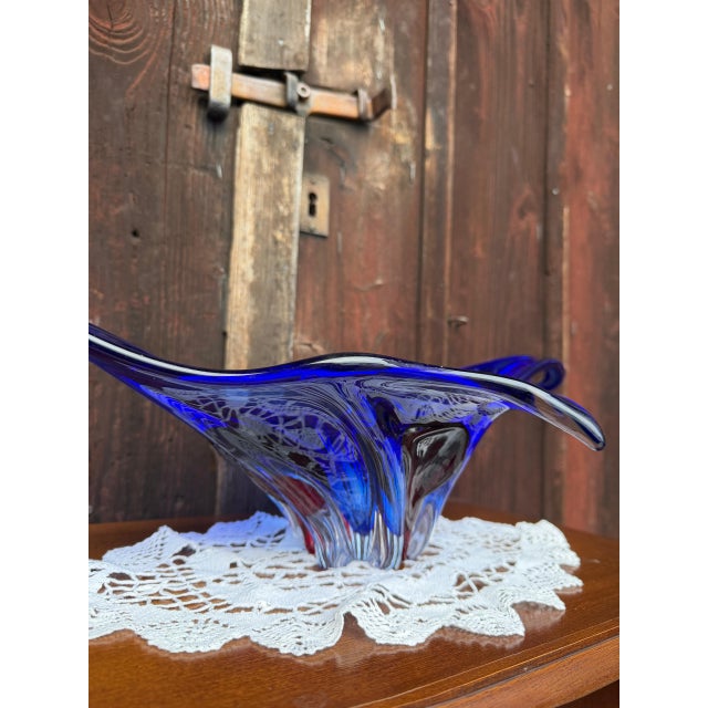 Large Mid-Century Blue-Red-Clear Sommerso Murano Glass Bowl, 1960s, in Flawless conditions. Designed 1970 to 1979